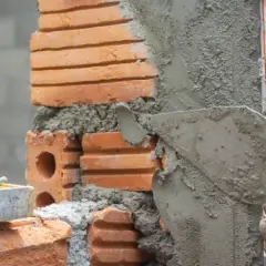 Ile schnie zaprawa tynkarska? Poznaj kluczowe czynniki