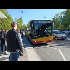 Jak dojechać z dworca centralnego do łazienek w Warszawie - szybki transport